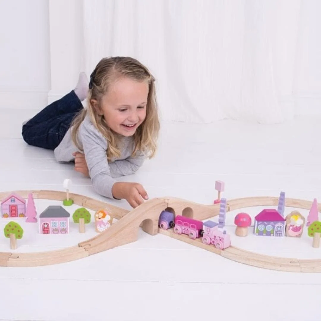 Fairy Figure of Eight Train Set - Image 3