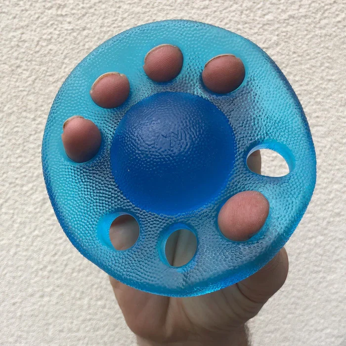 Out of This World Grip - Emotional Regulation & Strengthening tool - Green - Image 2
